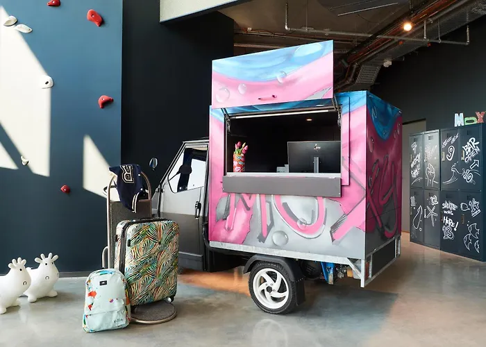 Moxy Amsterdam Schiphol Airport